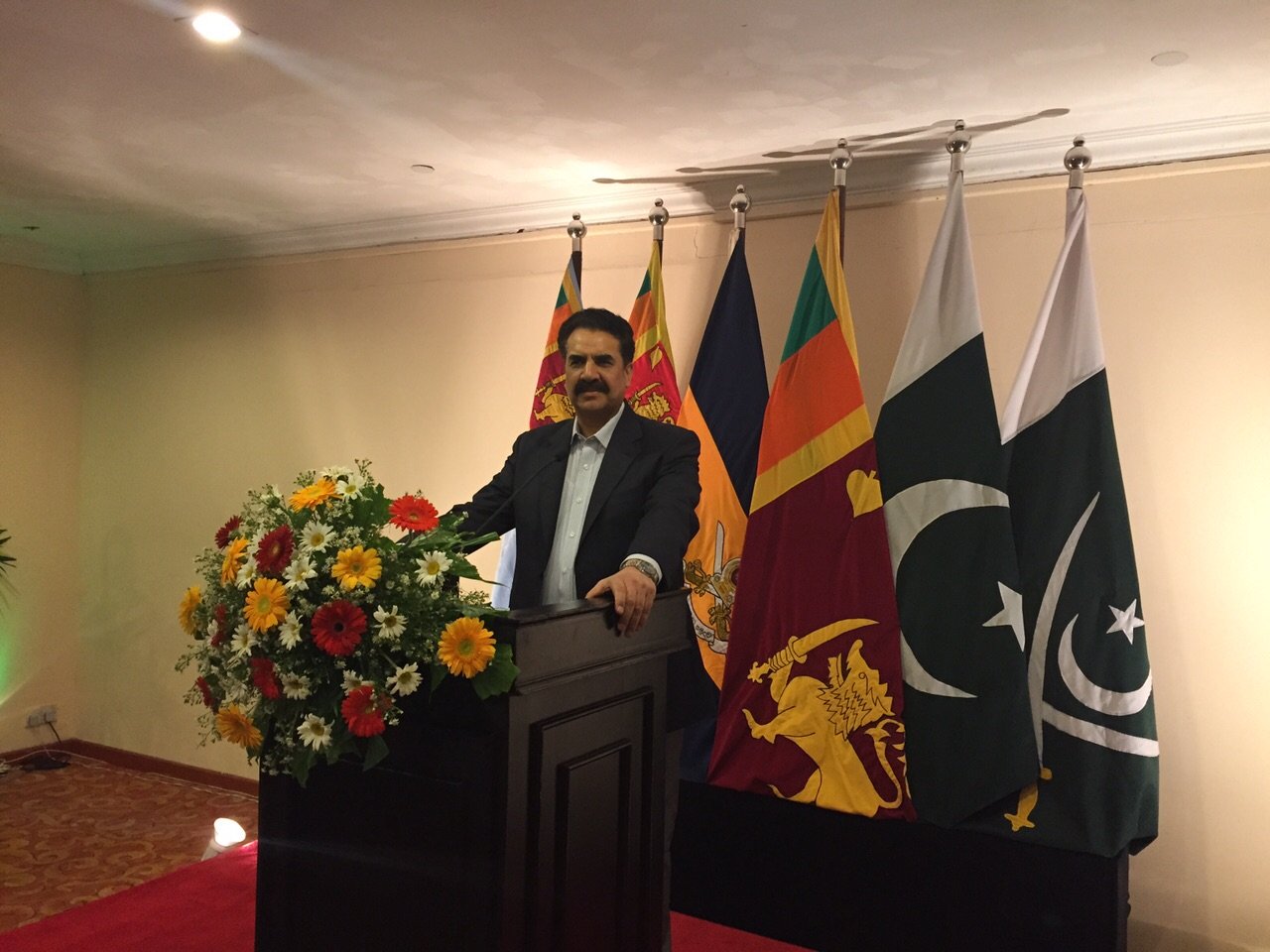 chief of army staff general raheel sharif in colombo photo ispr