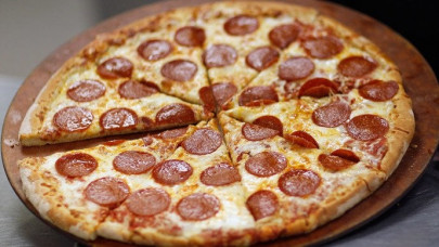 delivery rider robbed of four pizzas at gunpoint in faisalabad delivery rider robbed of four pizzas at gunpoint in faisalabad