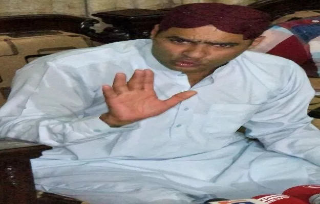 abid sher ali addressing a press conference photo express abid sher ali addressing a press conference photo express