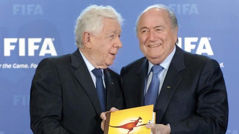 frank lowy has admitted that australia s bid for the 2022 world cup was doomed to fail right from the start photo afp