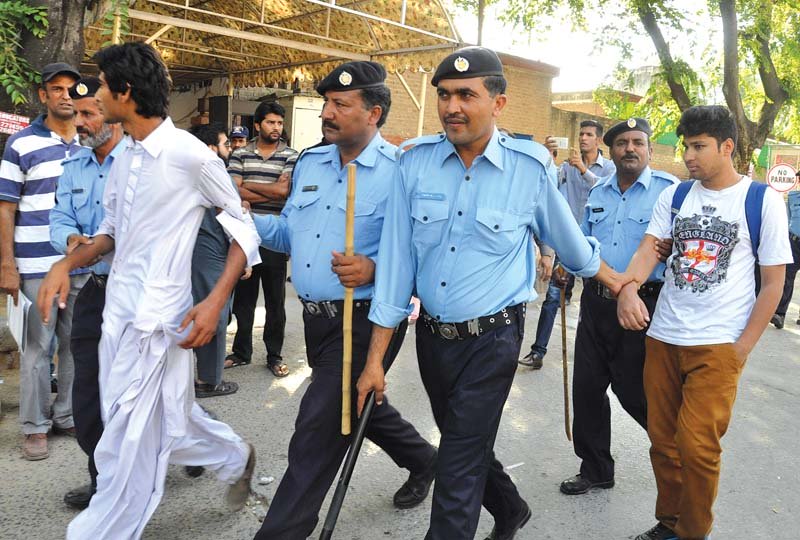 police nabbed ssf associated students from the polyclinic hospital photo waseem nazir express