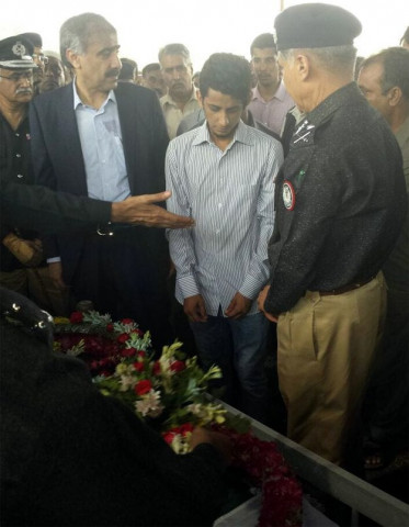 senior police officer condole with son of dsp majeed abbas photo inp senior police officer condole with son of dsp majeed abbas photo inp