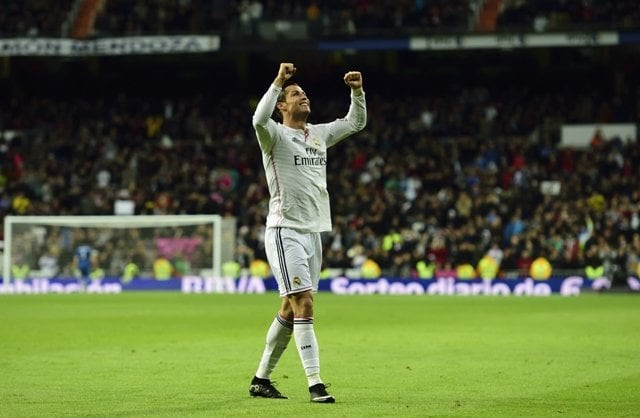 it estimated that ronaldo earns between 30 million and 35 million euros 34 million and 40 million a year from sponsors photo afp it estimated that ronaldo earns between 30 million and 35 million euros 34 million and 40 million a year from sponsors photo afp