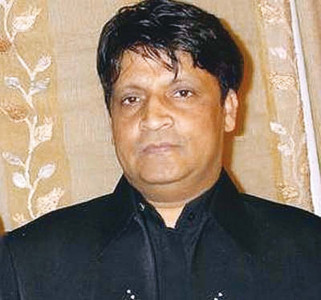 disheartening to see the death of commercial theatre umer shareef