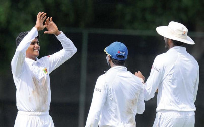 in trouble vandersay runs through pakistan in tour match in trouble vandersay runs through pakistan in tour match