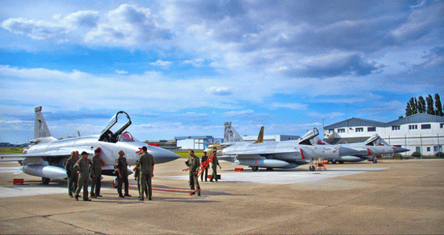 paf jf 17 aircraft parked at le bourget photo app paf jf 17 aircraft parked at le bourget photo app