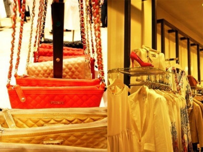 uk ramazan sales attract muslim shoppers from as far as middle east uk ramazan sales attract muslim shoppers from as far as middle east