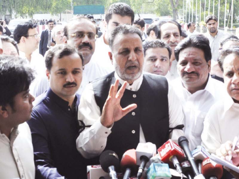 leader of opposition mehmoodur rasheed addressing media after the session photo abid nawaz express