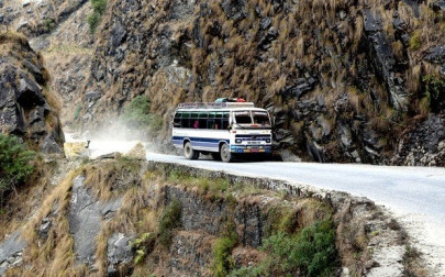 road accident kills 21 hindu pilgrims in southern india