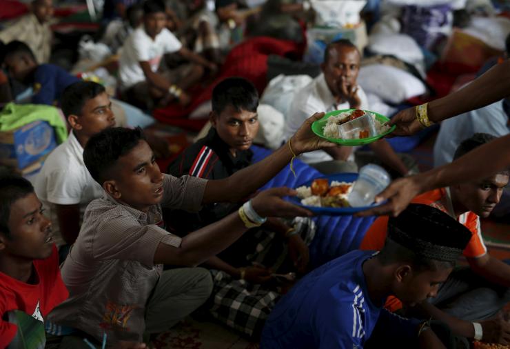 bangladesh agreed to take back its migrants from myanmar and indonesia on may 25 2015 photo reuters