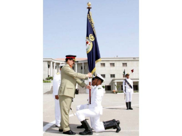 coas gen raheel awards the proficiency banner to the winning squadron photo inp