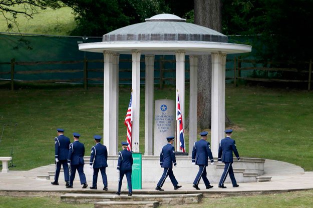 soldiers march past a magna carta memorial during an event marking the 800th anniversary of magna carta in runymede britain june 15 2015 photo reuters