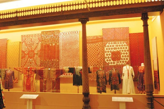 the mohatta palace museum s latest exhibition a flower from every meadow design and innovation in pakistan s dress traditions photos courtesy the mohatta palace museum the mohatta palace museum s latest exhibition a flower from every meadow design and innovation in pakistan s dress traditions photos courtesy the mohatta palace museum