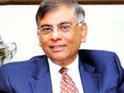 qau chief wants doctors only faculty soon