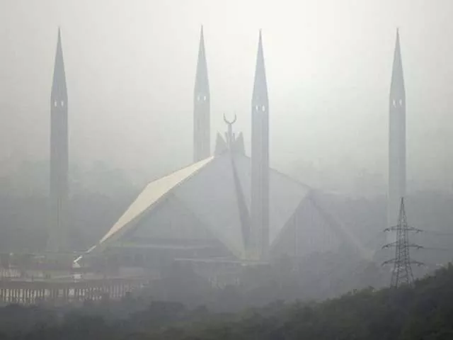 the grand faisal mosque covered in heavy smog in the pakistan 039 s capital of islamabad photo getty the grand faisal mosque covered in heavy smog in the pakistan 039 s capital of islamabad photo getty