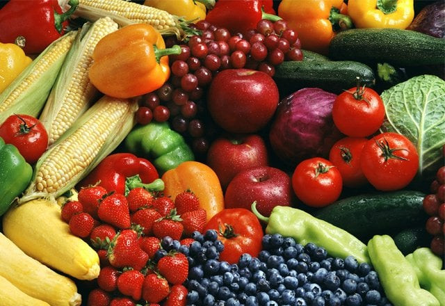 fruits and vegetables contain antioxidants which reduce dna damage and slow down the skin 039 s ageing process photo romafoods com fruits and vegetables contain antioxidants which reduce dna damage and slow down the skin 039 s ageing process photo romafoods com