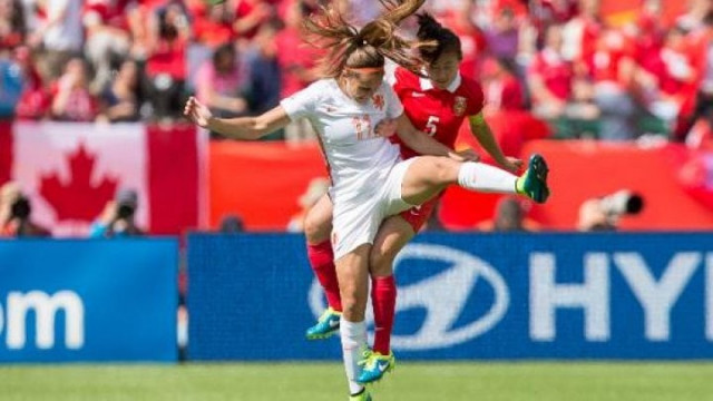 china booked the first two spots in the quarter finals of the women s world cup on saturday photo afp china booked the first two spots in the quarter finals of the women s world cup on saturday photo afp