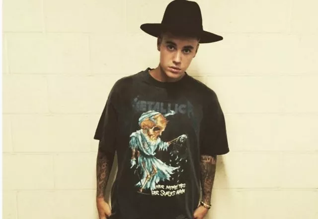 his fashion choice evidently rubbed a lot of people the wrong way as they mocked the hitmaker for his attire photo instagram his fashion choice evidently rubbed a lot of people the wrong way as they mocked the hitmaker for his attire photo instagram
