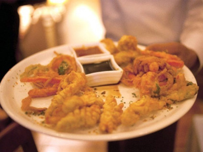 ramazan law violations ict admin seals reopens two cafes ramazan law violations ict admin seals reopens two cafes