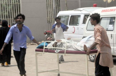 fatal heatwave karachi running out of space for the dead fatal heatwave karachi running out of space for the dead