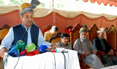 astonishing imbalance governor paid less than his military secretary