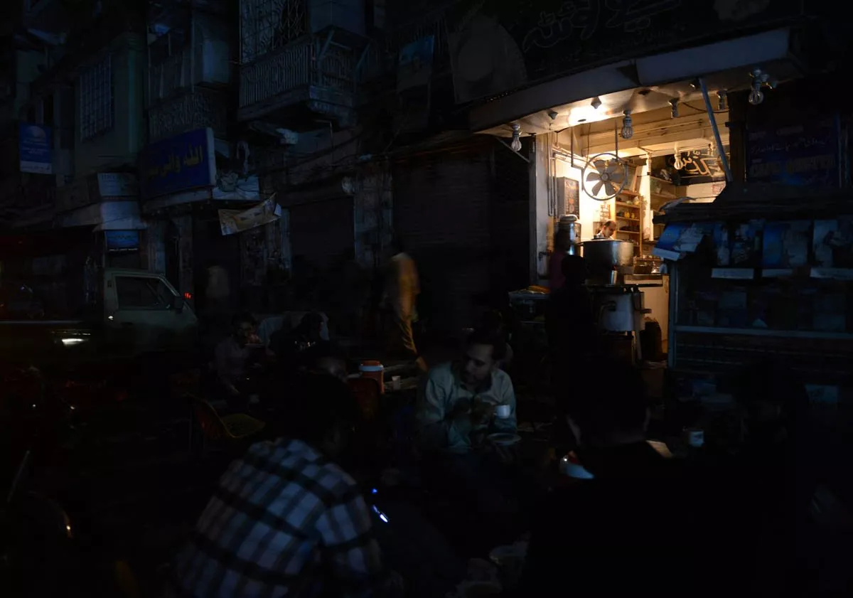 federal energy minister omar ayub blamed the governments of the ppp and pml n for the power crisis in the country s financial hub photo afp file federal energy minister omar ayub blamed the governments of the ppp and pml n for the power crisis in the country s financial hub photo afp file