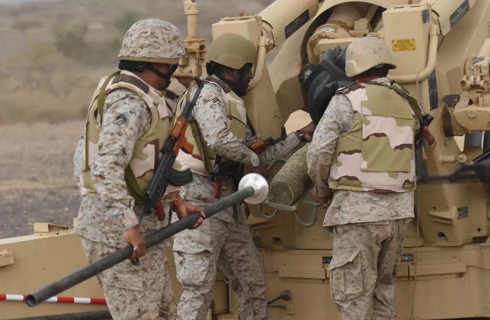 saudi soldiers load an artillery piece at a position close to the saudi yemeni border photo afp saudi soldiers load an artillery piece at a position close to the saudi yemeni border photo afp