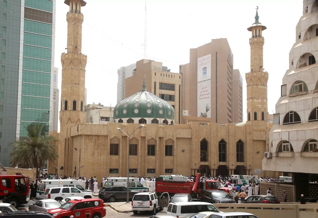 kuwaiti security forces and emergency personnel gather outside the shia al imam al sadeq mosque after it was targeted by a suicide bombing during friday prayers on june 26 2015 in kuwait city photo afp kuwaiti security forces and emergency personnel gather outside the shia al imam al sadeq mosque after it was targeted by a suicide bombing during friday prayers on june 26 2015 in kuwait city photo afp