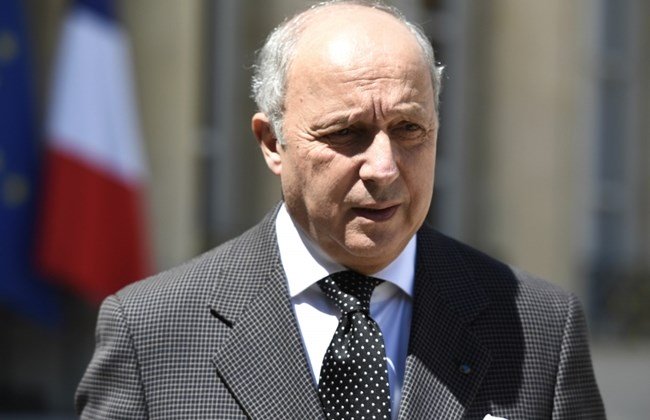 french foreign affairs minister laurent fabius delivers a speech after a defense council at the elysee palace on june 27 2015 in paris one day after the terrorism attack on the air products gas factory in saint quentin fallavier photo afp