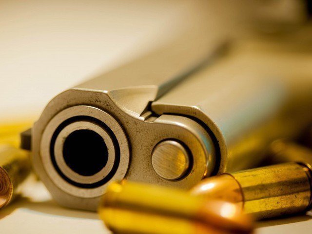 jilted lover shoots herself at boyfriend s workplace in lahore