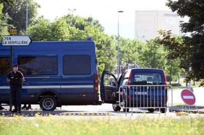 confession in french beheading attack as gruesome selfie emerges