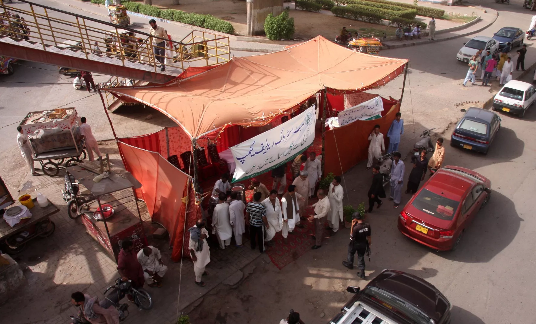 several of the relief camps were without electricity on sunday photo irfan ali express several of the relief camps were without electricity on sunday photo irfan ali express