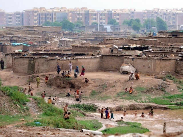 according to report in 2014 over 80 000 people living in capital s katchi abadis photo express qazi usman