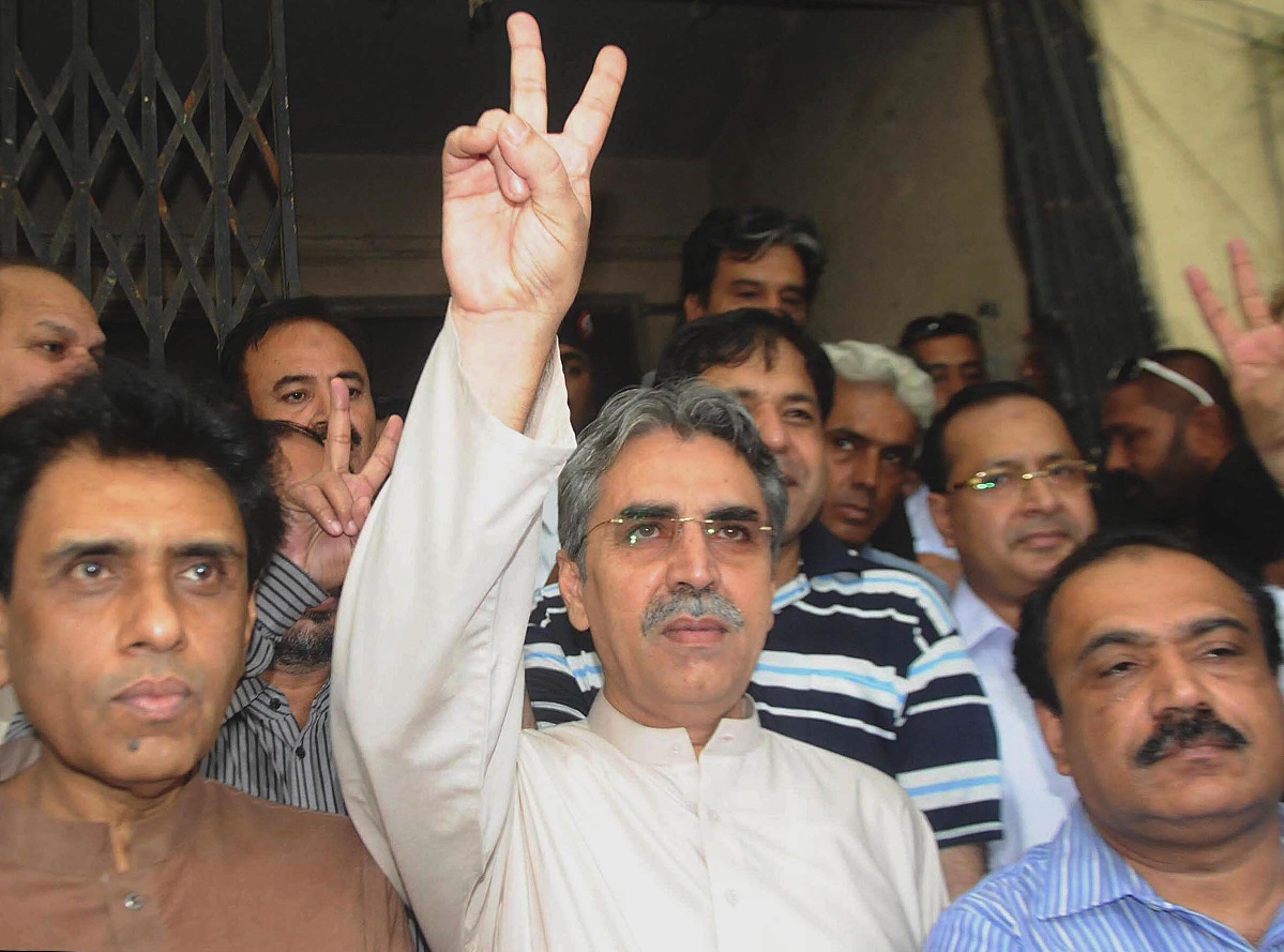 court grants bail to mqm leader till july 15 directs him to pay rs1 million in surety bonds photo rashid ajmeri express