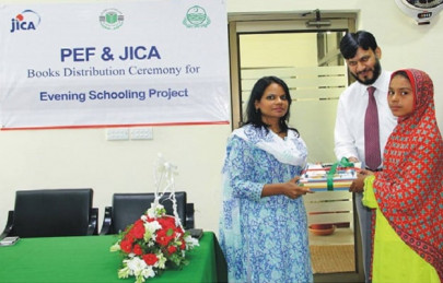 encouraging reading books distributed among evening school students encouraging reading books distributed among evening school students