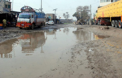 downpour pre monsoon rain hits the city