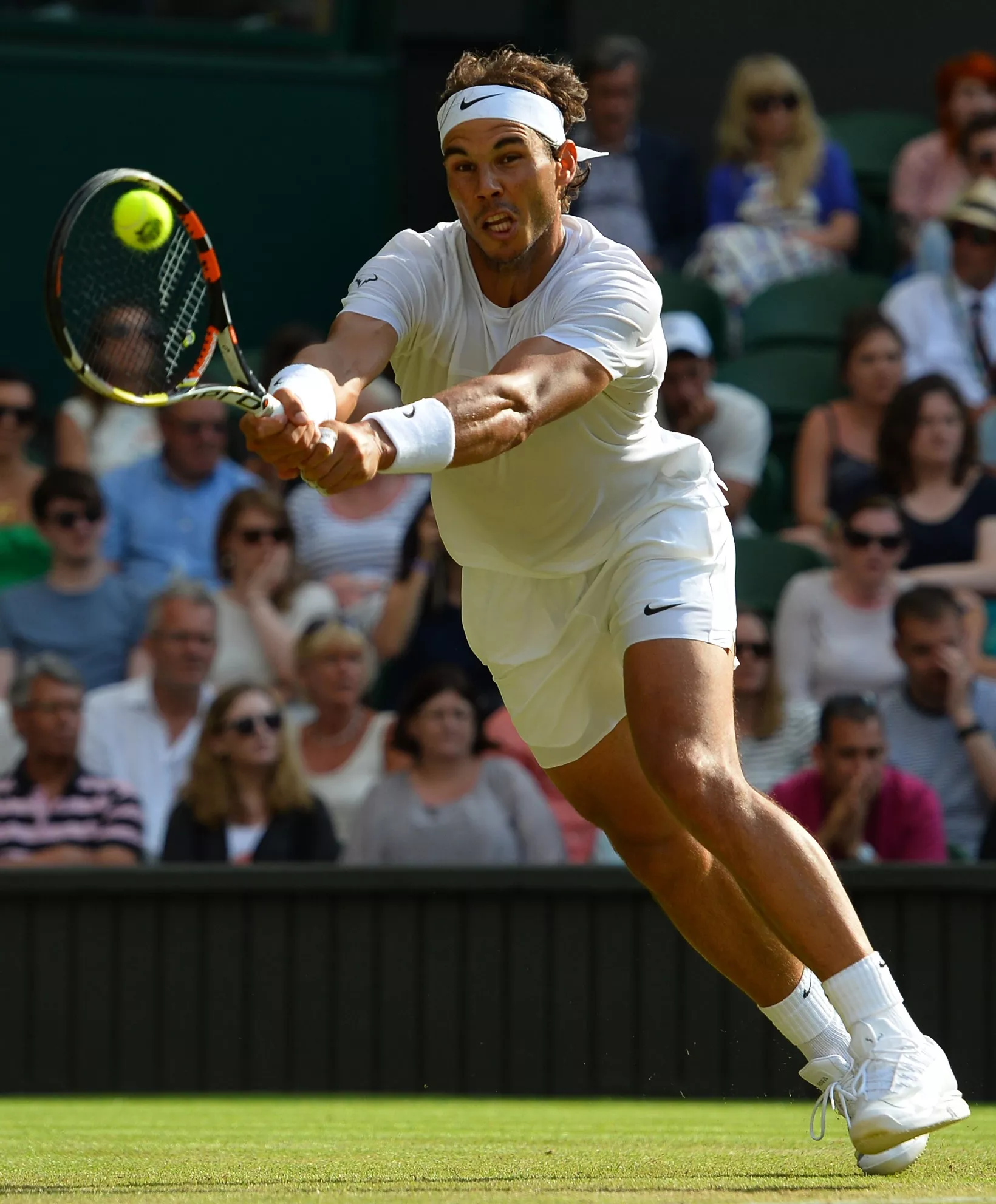 spain 039 s rafael nadal returns against germany 039 s dustin brown during their men 039 s singles second round match on day four of the 2015 wimbledon championships at the all england tennis club in wimbledon southwest london on july 2 2015 photo afp spain 039 s rafael nadal returns against germany 039 s dustin brown during their men 039 s singles second round match on day four of the 2015 wimbledon championships at the all england tennis club in wimbledon southwest london on july 2 2015 photo afp