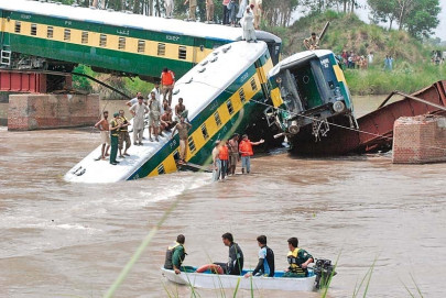 railway bridge collapse army men among 14 dead railway bridge collapse army men among 14 dead