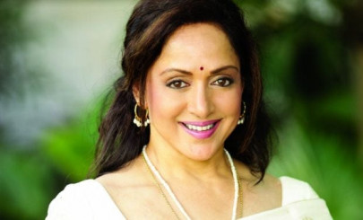 hema malini injured in road accident 4 year old killed hema malini injured in road accident 4 year old killed