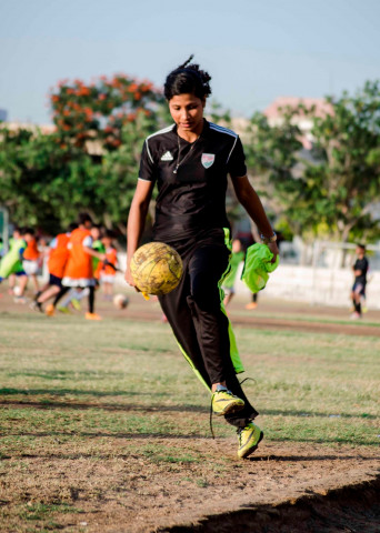 hands full prior to her germany call up hajra had been playing alternatively for pakistan s balochistan united wfc and maldives sun hotels and resorts ft photo rabia s ahmad hands full prior to her germany call up hajra had been playing alternatively for pakistan s balochistan united wfc and maldives sun hotels and resorts ft photo rabia s ahmad