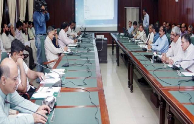 rafique directed the departments concerned to make sure that the virus was not spread to the punjab photo nni