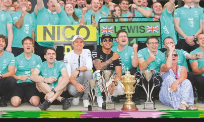 hamilton shines brightest at silverstone hamilton shines brightest at silverstone