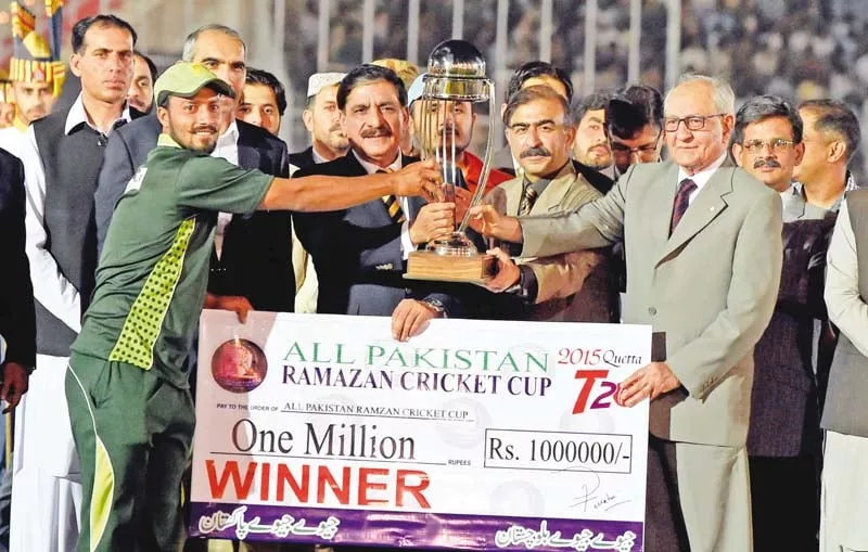 lt gen nasser janjua and balochistan governor muhammad khan achackzai give away the trophy to winners malik sports of peshawar photo banaras khan express lt gen nasser janjua and balochistan governor muhammad khan achackzai give away the trophy to winners malik sports of peshawar photo banaras khan express