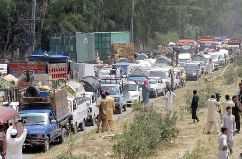 a view of the massive gridlock on gt road owing to protests in taru jabba nowshera photo ppi a view of the massive gridlock on gt road owing to protests in taru jabba nowshera photo ppi