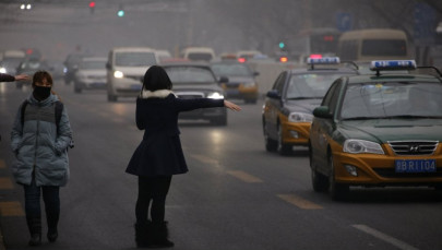 china s uber style taxi app raises 2 billion