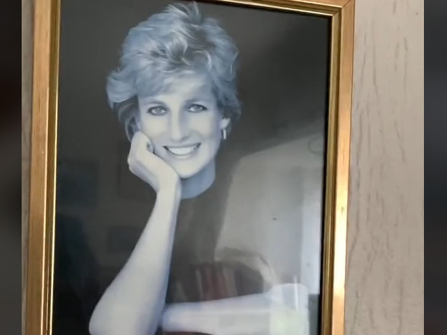 princess diana s old photo found in an unlikely place princess diana s old photo found in an unlikely place