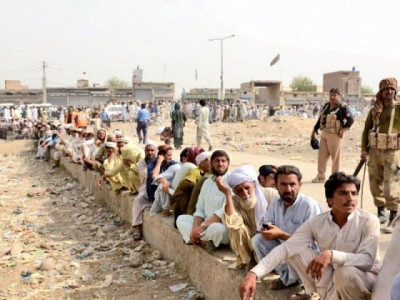 life of the displaced families of slain idps receive rs1m each