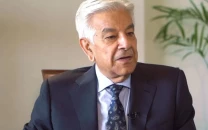 asif rebukes fazl over soldiers sacrifices remarks