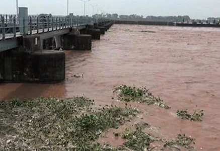 chenab in high flood at head marala chenab in high flood at head marala