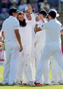 ali glad to help england gain pole position in ashes opener